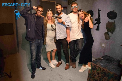 חדר בריחה לרווקים ורווקות